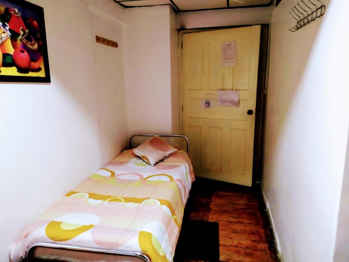 Hostal Latitud Ecuem Quito Kültér fotó
