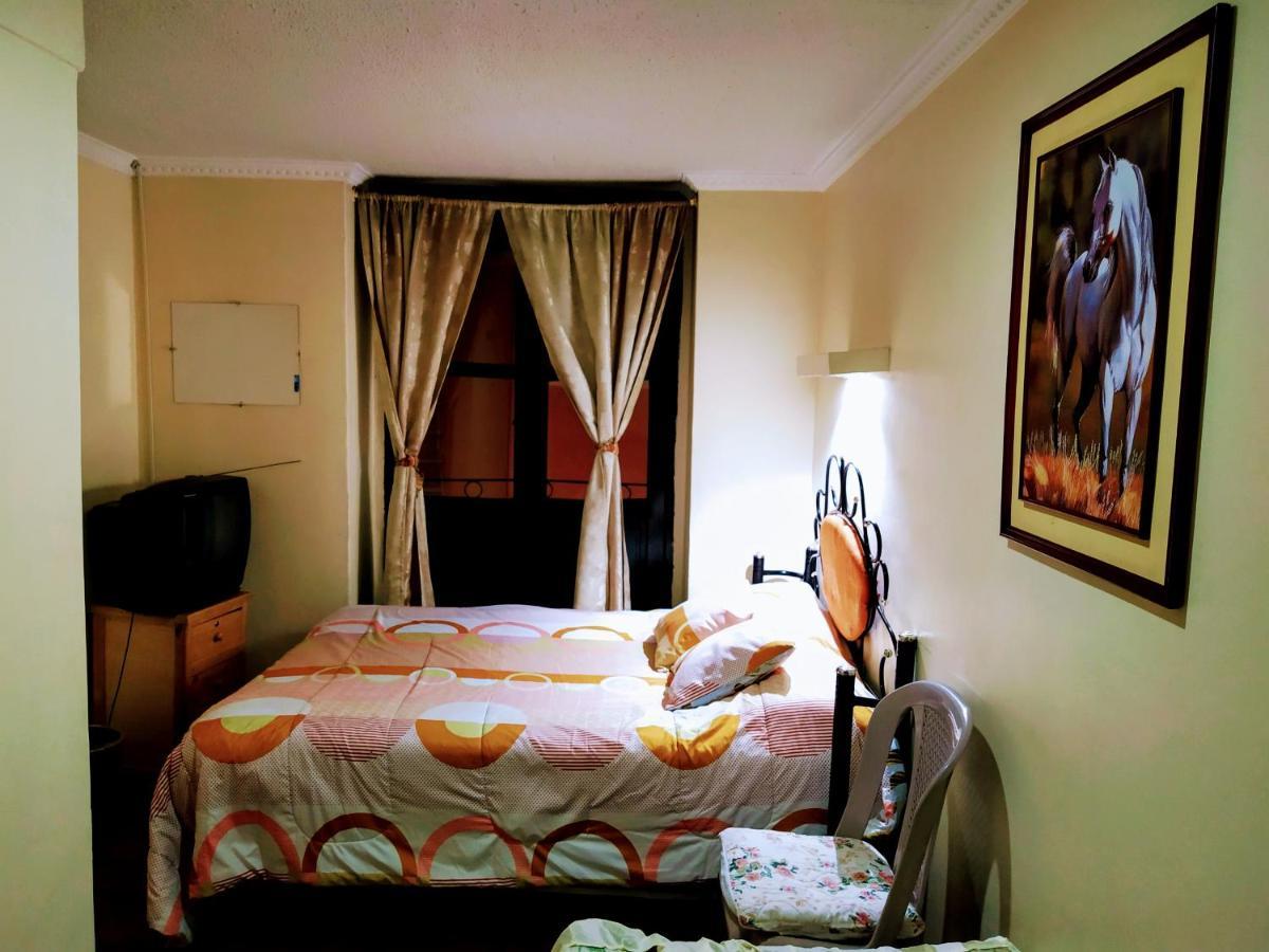 Hostal Latitud Ecuem Quito Kültér fotó