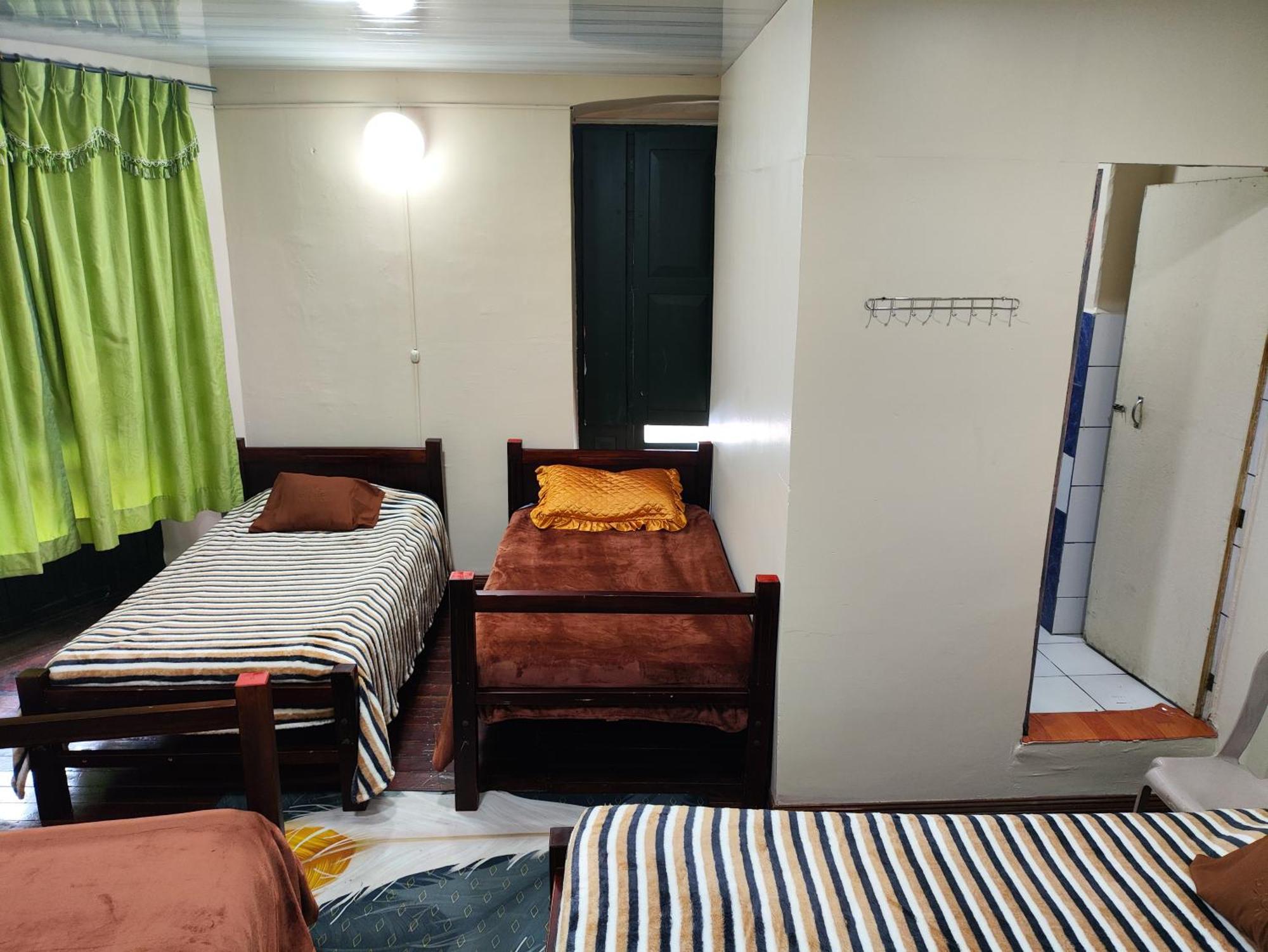 Hostal Latitud Ecuem Quito Kültér fotó